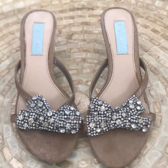 betsey johnson kitten heels